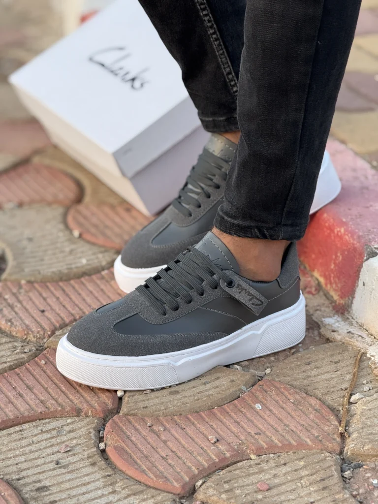 clarks-gris