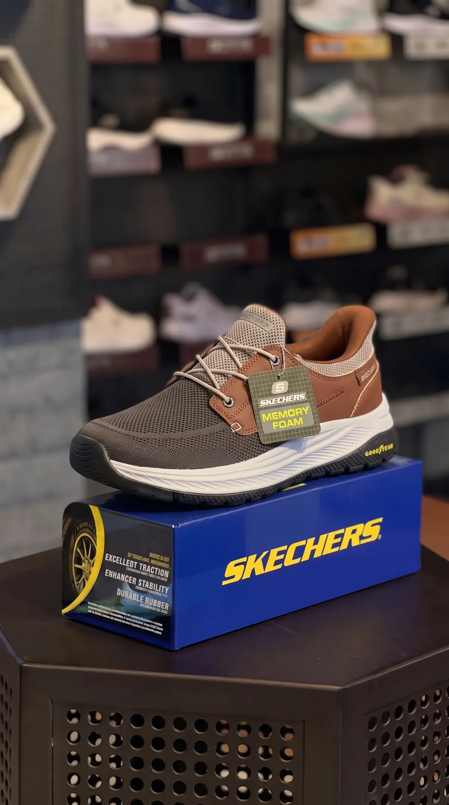 Change_shoe_color_to_brown_2K_20260923233737